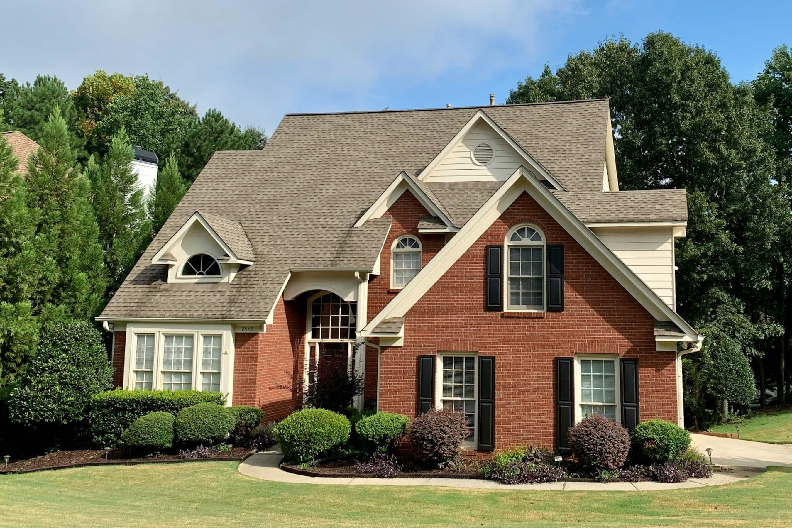 How Residential Painting Affects Mood in Sunny Weather